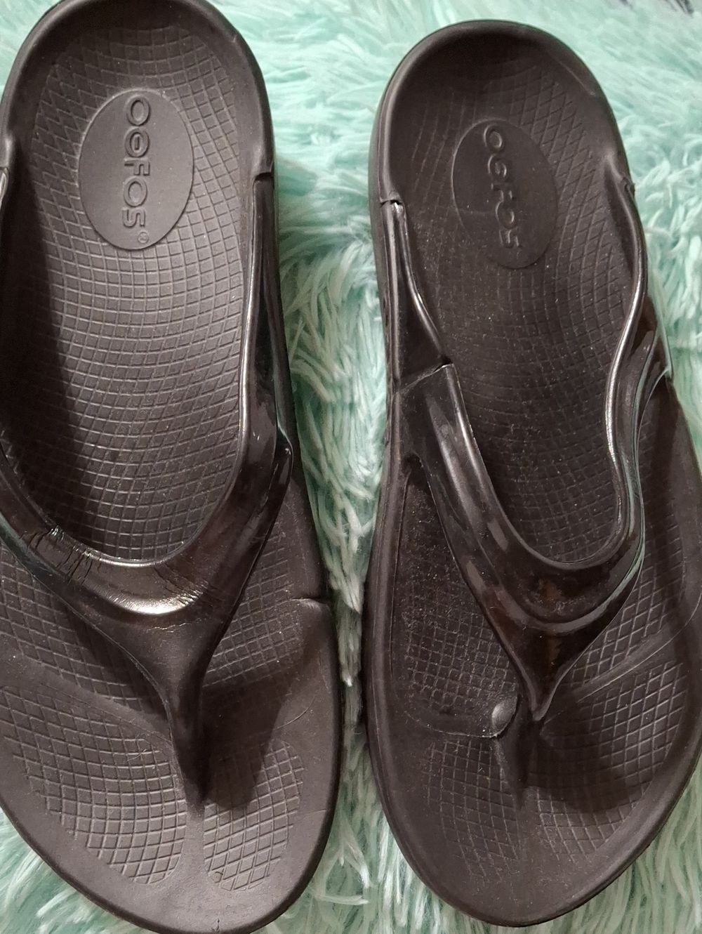 OOFOS Women's Black Flip Flop Sandals (OF08)